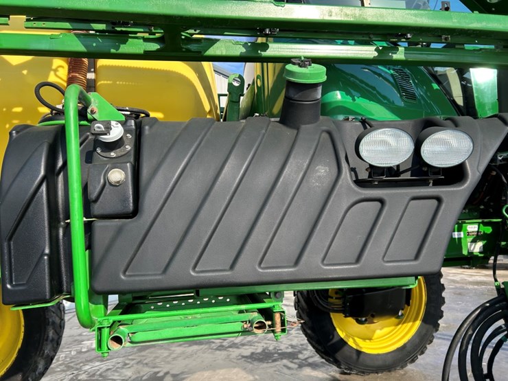 2015-john-deere-r4030-image-95