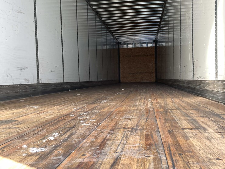 2022-stoughton-trailer-image-32