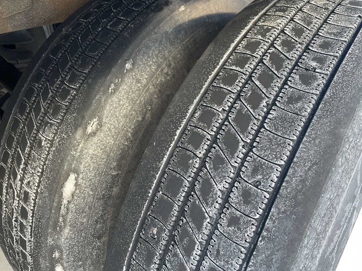 2010-utility-reefer-image-21