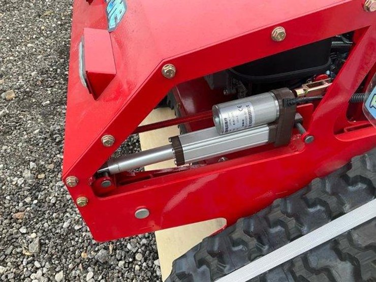 #1255-•-unused,-future,-lawn-mower,-ft800-image-10