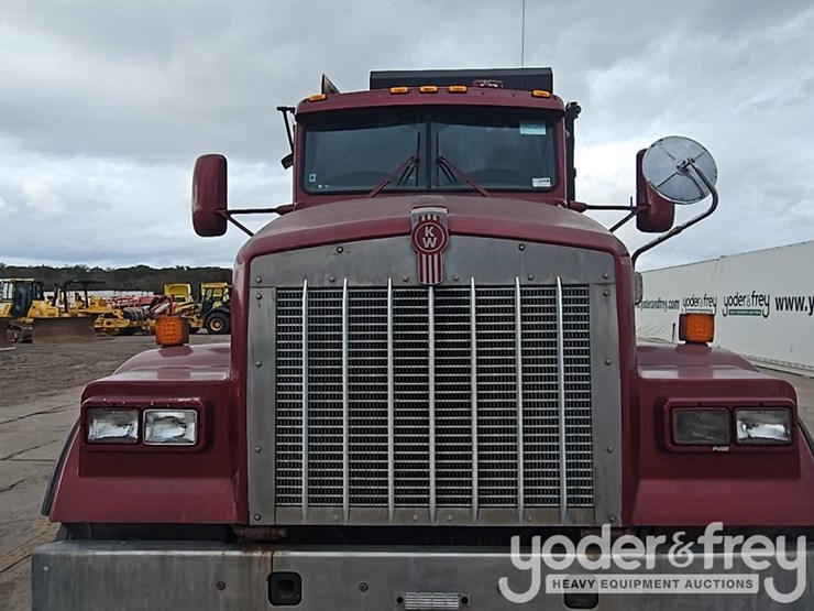 2009-kenworth-w900-image-9