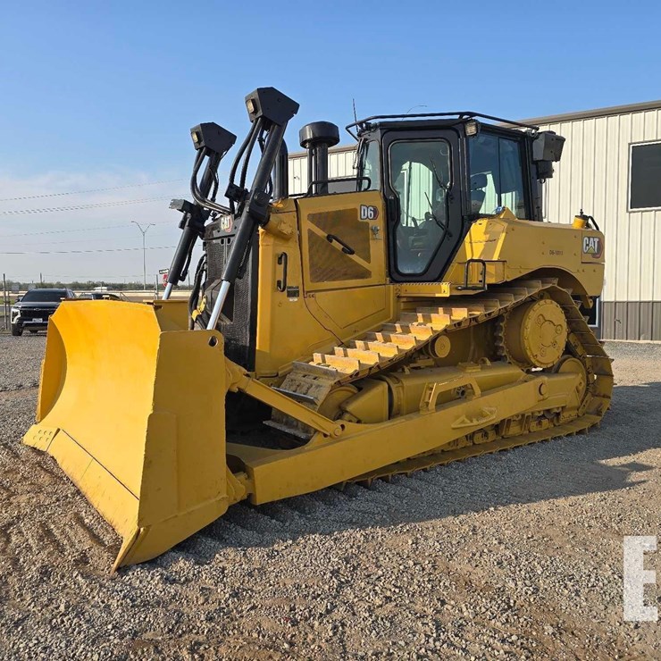 2020 CATERPILLAR D6