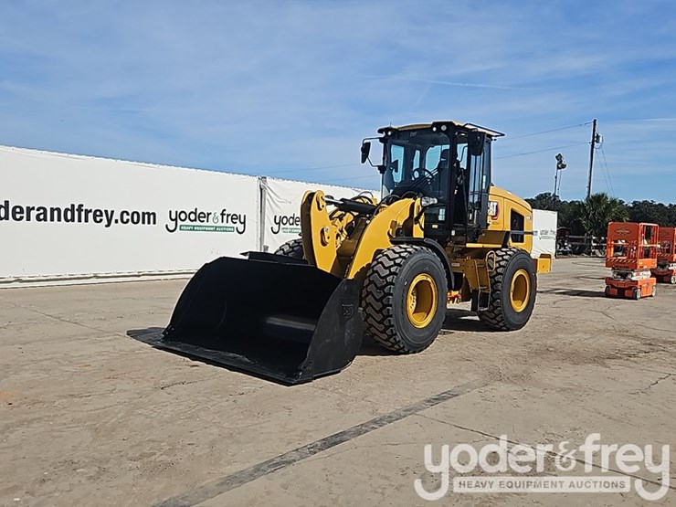 2026-caterpillar-926-image-2