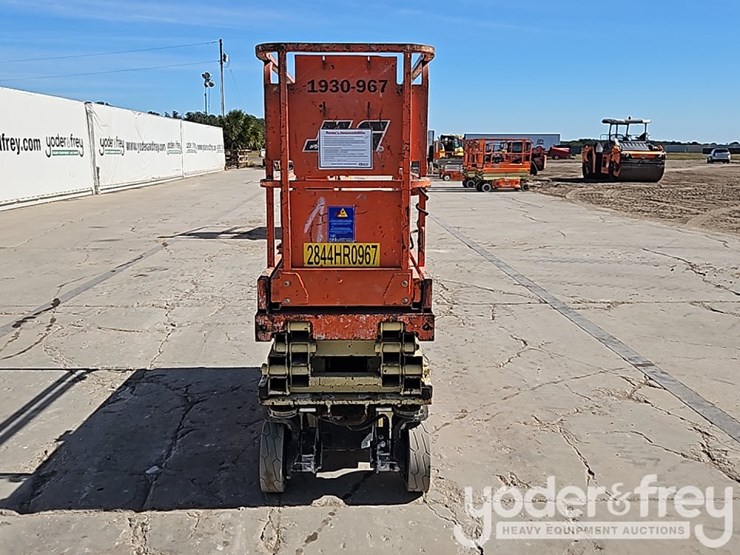 2016-jlg-1930es-image-8