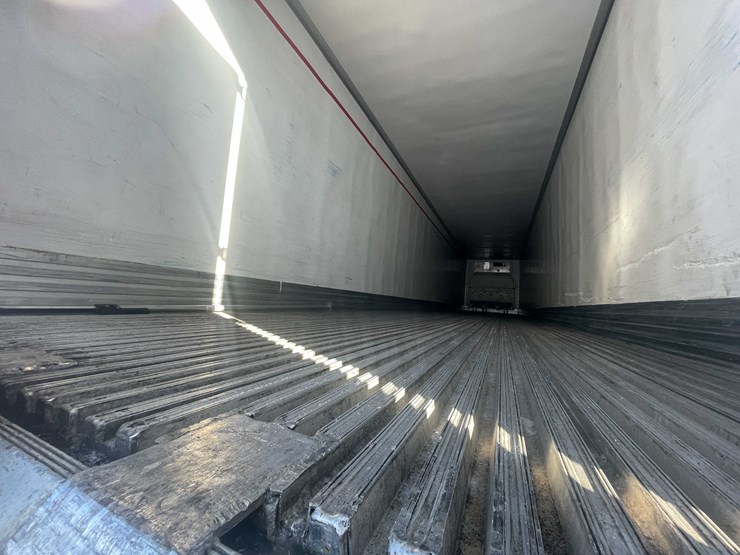 2012-utility-reefer-image-34