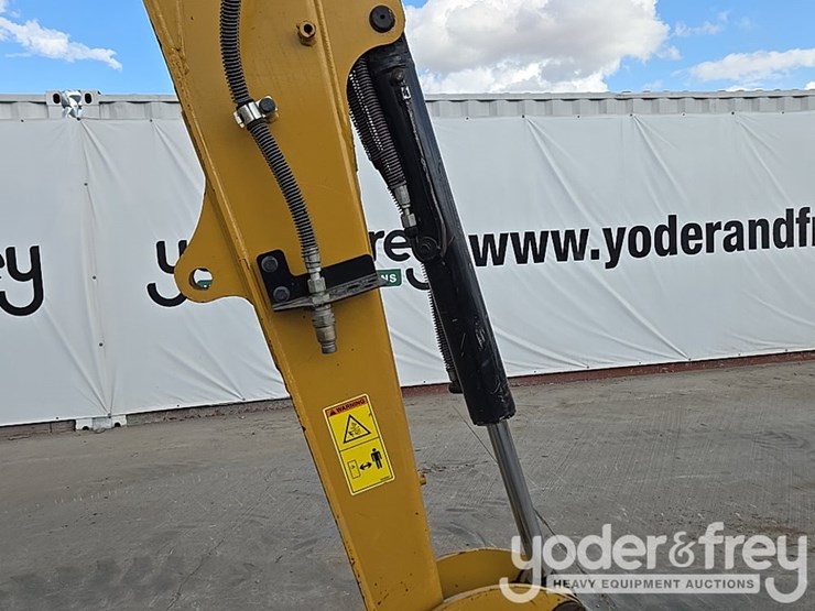 2021-caterpillar-303-image-39