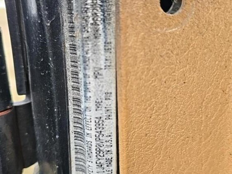 1997-jeep-wranger-4wd,-s/n-1j4fy29p0vp543954:-4-cyl-gas-eng.,-hard-top,-bikini-top,-13000-lb.-winch-image-25