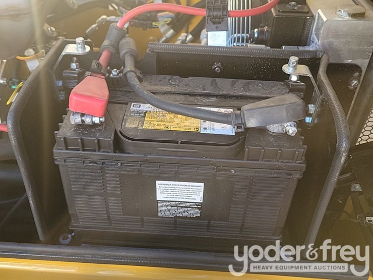 2025-caterpillar-cb4.0-image-15