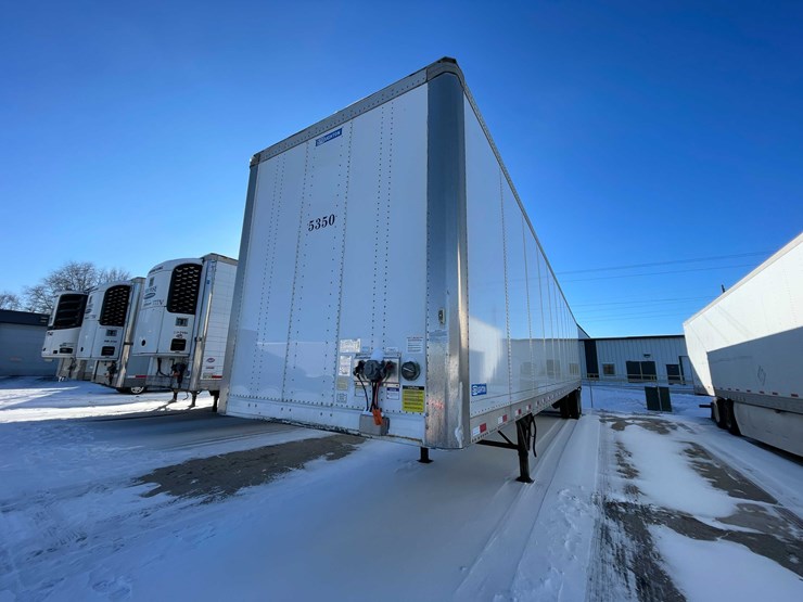 2023-stoughton-trailer-image-1