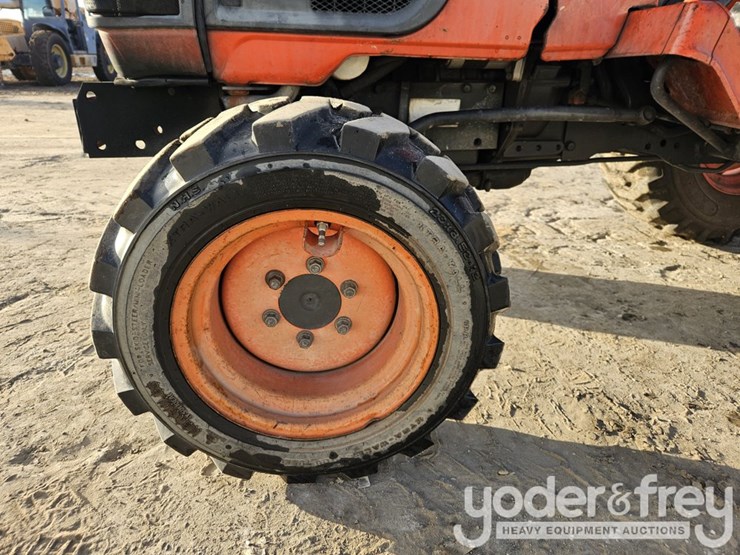 2006-kubota-b7510hsd-image-12