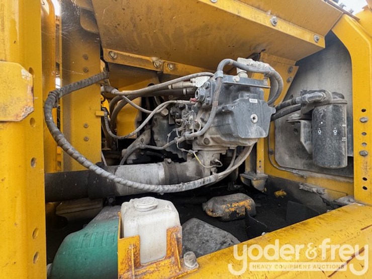 2016-komatsu-pc360-lc-11-image-29
