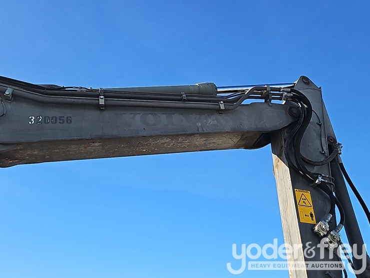 2016-volvo-ew180e-image-13