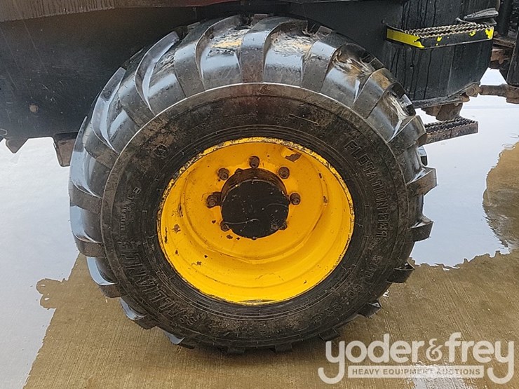 2017-jcb-9tft-image-13