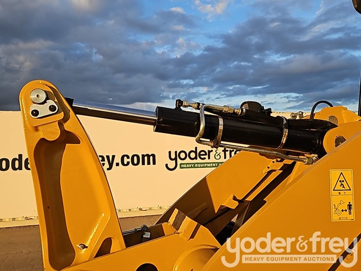 caterpillar-910-image-16