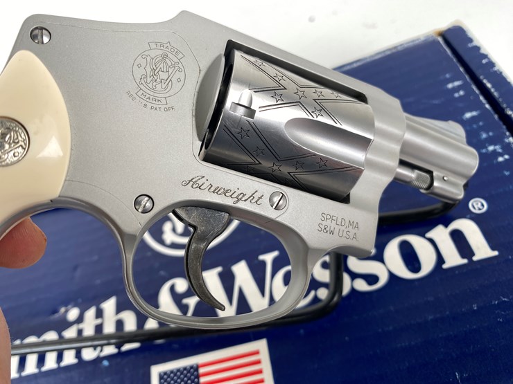 #56-•-#1390-•-smith-and-wesson-model-642-1-airweight-rebel-edition-revolver-38-spl-image-5