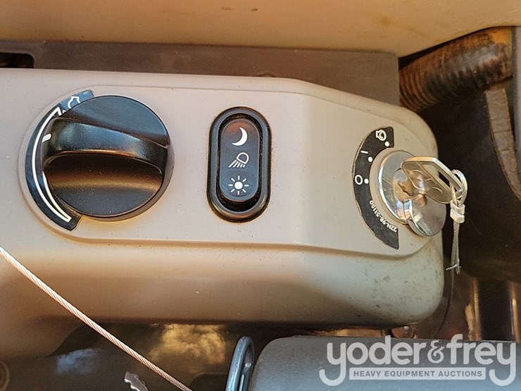 2023-komatsu-pc55mr-image-45