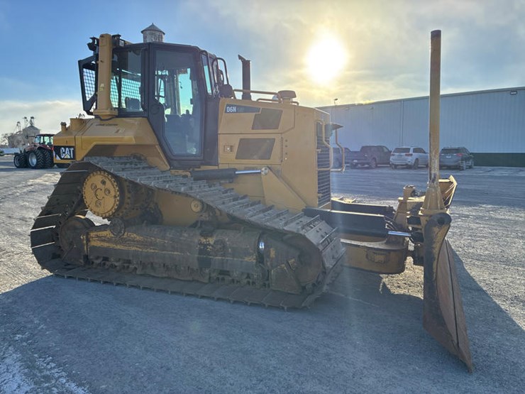 2016-caterpillar-d6n-lgp-image-9