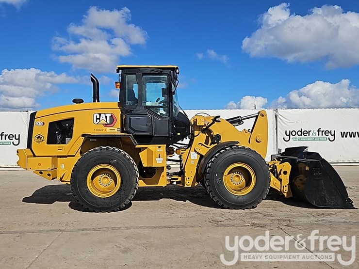 2026-caterpillar-930-image-6