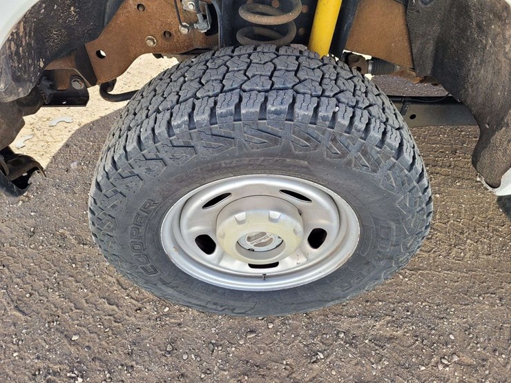 2016-ford-f350-sd-image-18