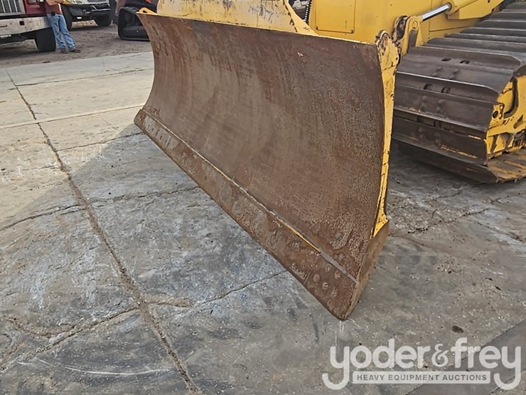 2023-komatsu-d61px-24-image-12