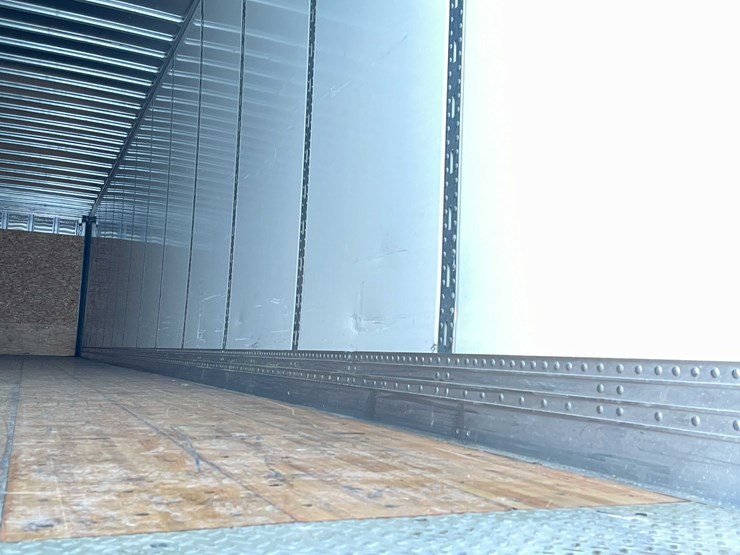 2023-stoughton-trailer-image-39