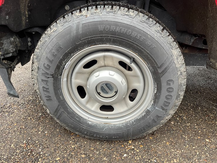 2021-ford-f350-xl-image-9