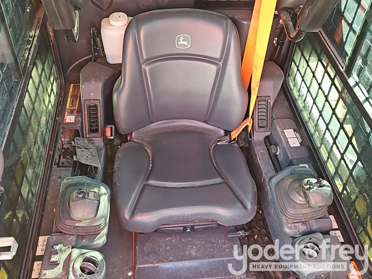 2023-deere-317g-image-26