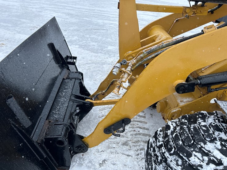 caterpillar-903d-image-11