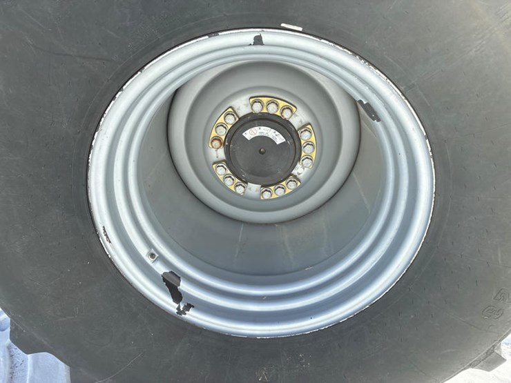 2010-case-ih-6088-image-33