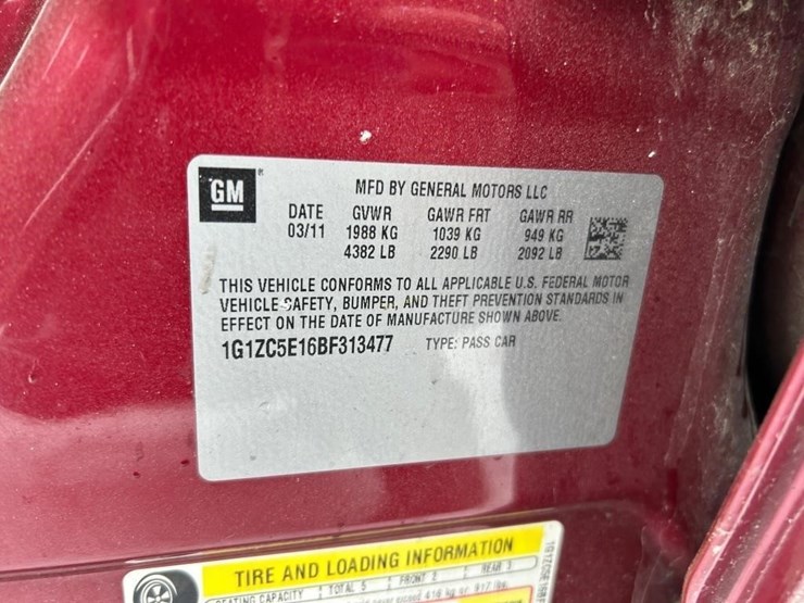 2011-chevrolet-malibu-sedan-image-12