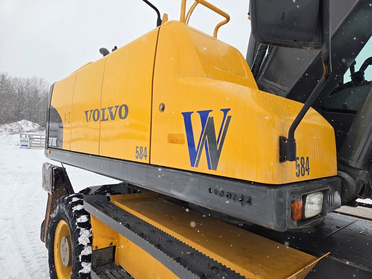 2010-volvo-ew180c-image-35