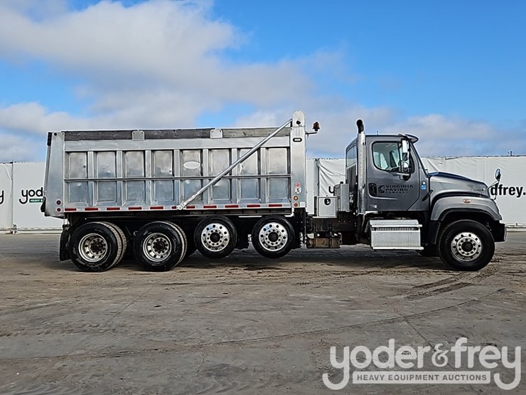 2016-freightliner-114sd-image-6