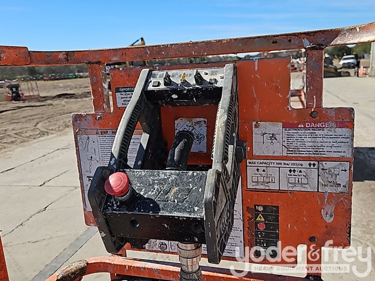 2017-jlg-1930es-image-13