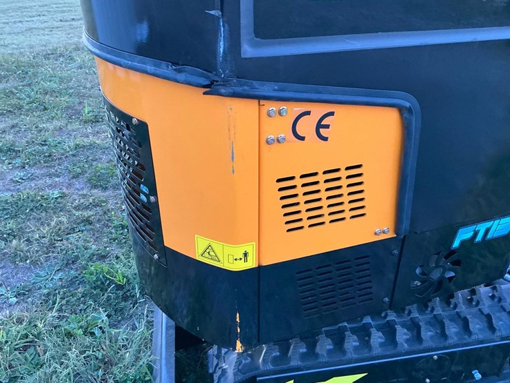 #1208-•-unused-future-ft13c-mini-excavator-image-18