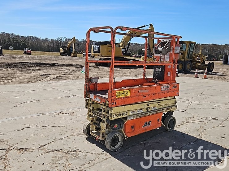 2016-jlg-1930es-image-4