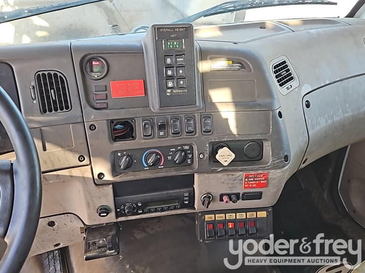 2009-sterling-acterra-image-50