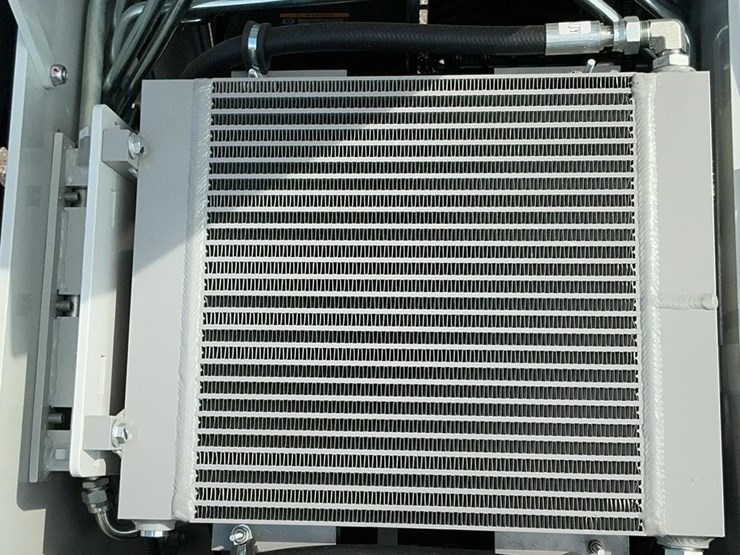 #1006-•-unused-2025-bttl-st25m-6-mini-skid-loader-image-15