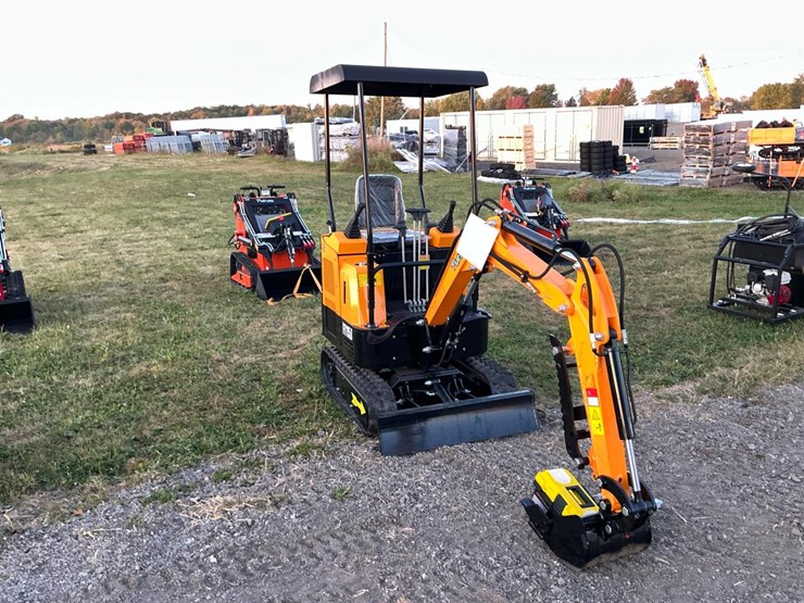 #1209-•-unused-future-ft15-mini-excavator-image-7