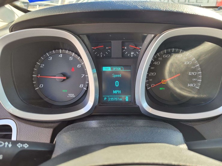 2013-chevrolet-equinox-lt-image-13