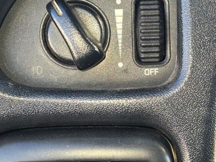 2001-dodge-4wd-flatbed-truck,-s/n-3b7kf26631m286813:-5.9l-diesel,-5-sp.,-tool-box,-5th-wheel-hitch,-odometer-shows-288k-mi.-image-23