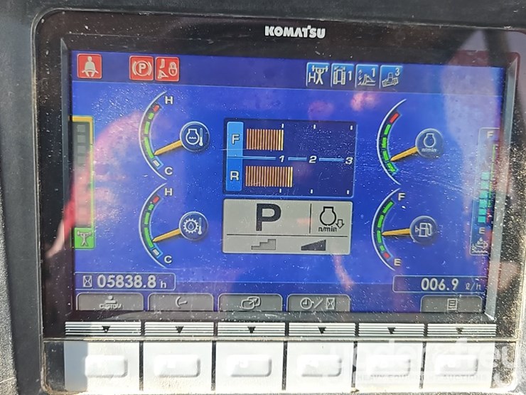 2022-komatsu-d61px-24-image-35