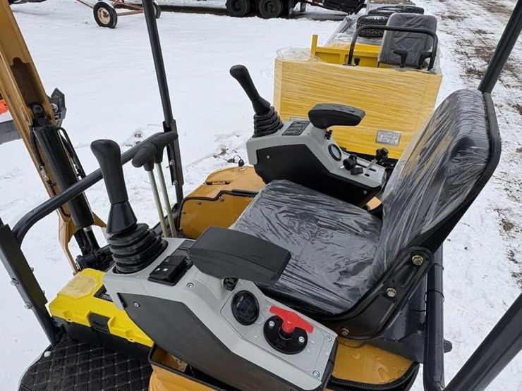 new-sd-lanch-sdle20-mini-backhoe-image-7