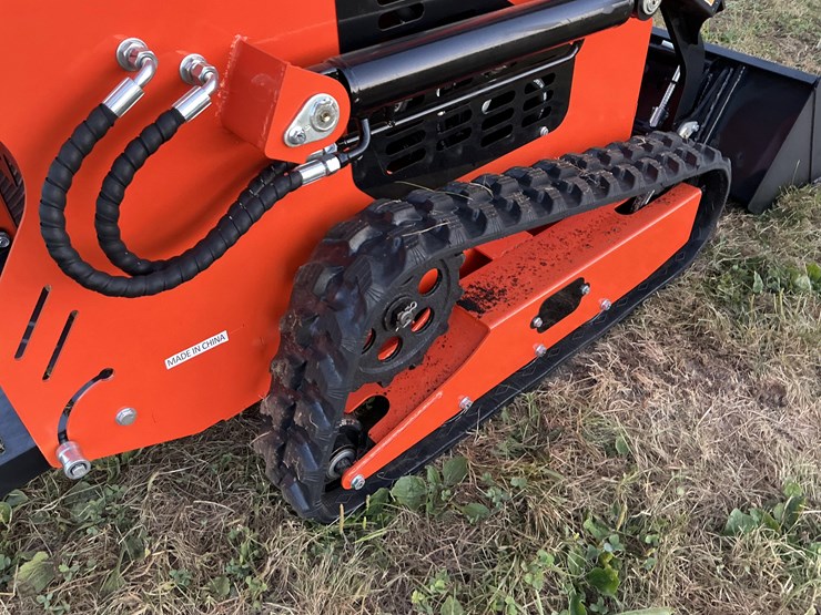 #1003-•-unused-future-ft36c-skid-steer-loader-image-16