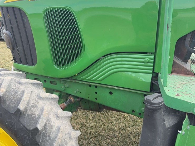 john-deere-6215-image-8
