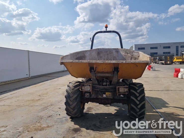 2015-jcb-6tst-image-5