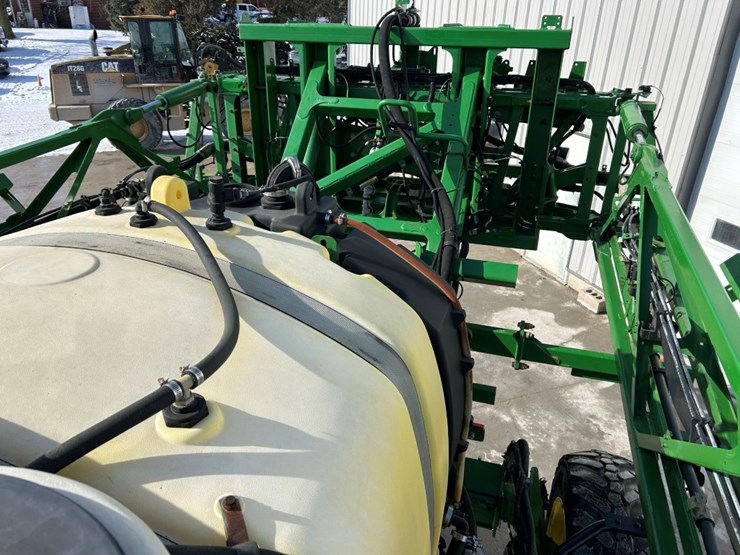 2015-john-deere-r4030-image-71