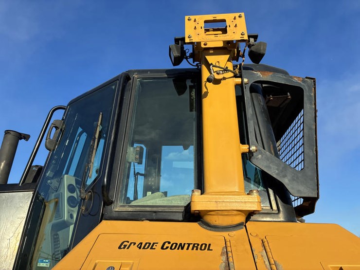 2016-caterpillar-d6n-lgp-image-26