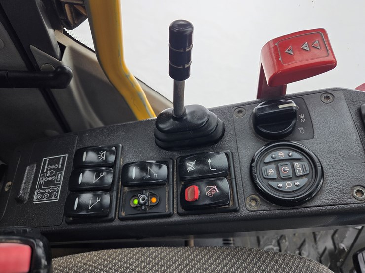 2010-volvo-ew180c-image-60