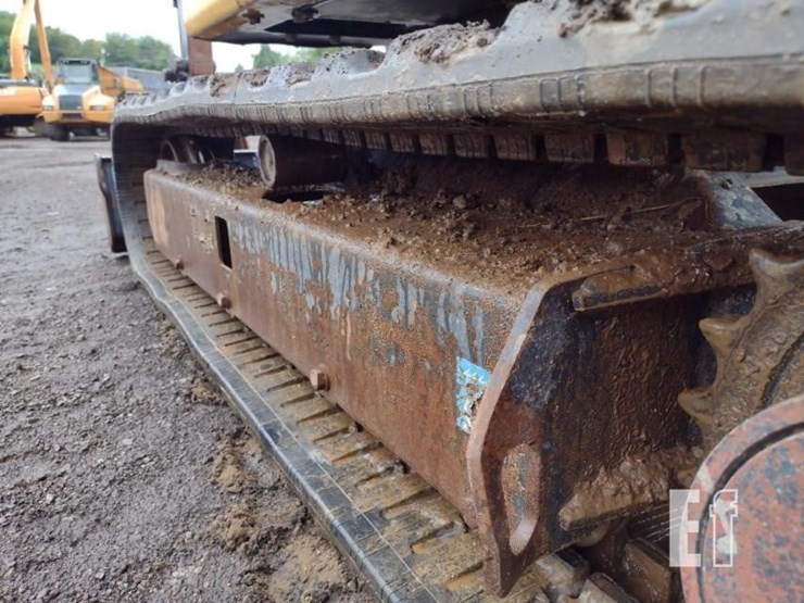 2022-deere-26g-image-29