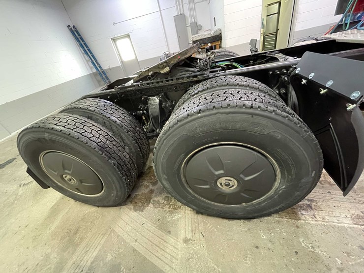 #6226-•-2021-freightliner-cascadia-semi-truck-(title-in-delay)-image-45